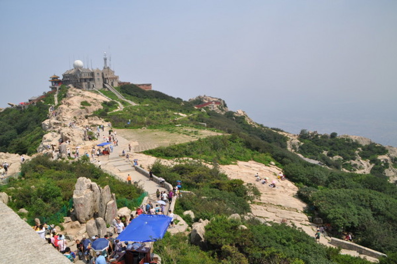 泰山山顶酒店，一览众山小的独特体验之旅